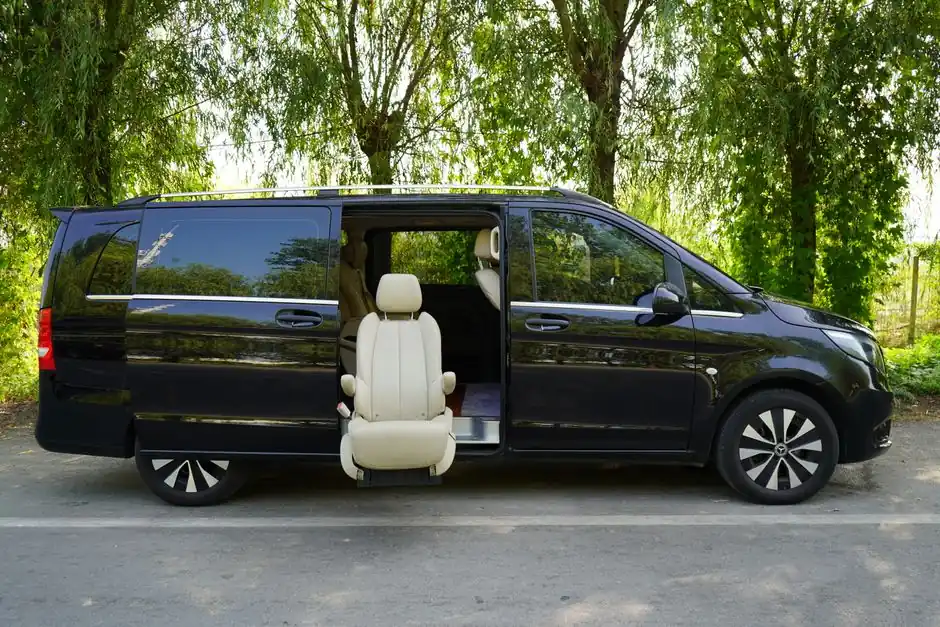 Airport limo service